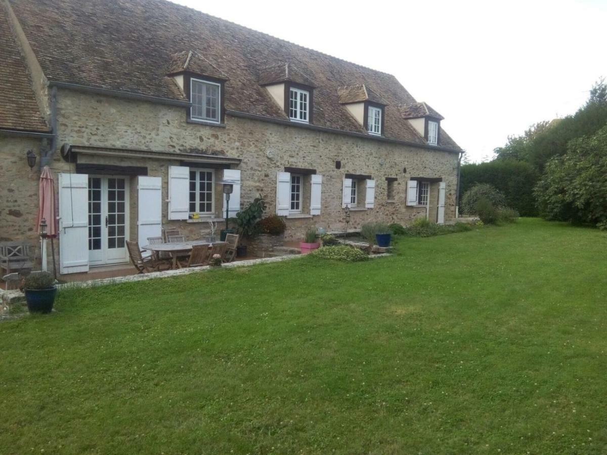 Domaine Des Trois Chateaux Moisenay Exteriör bild