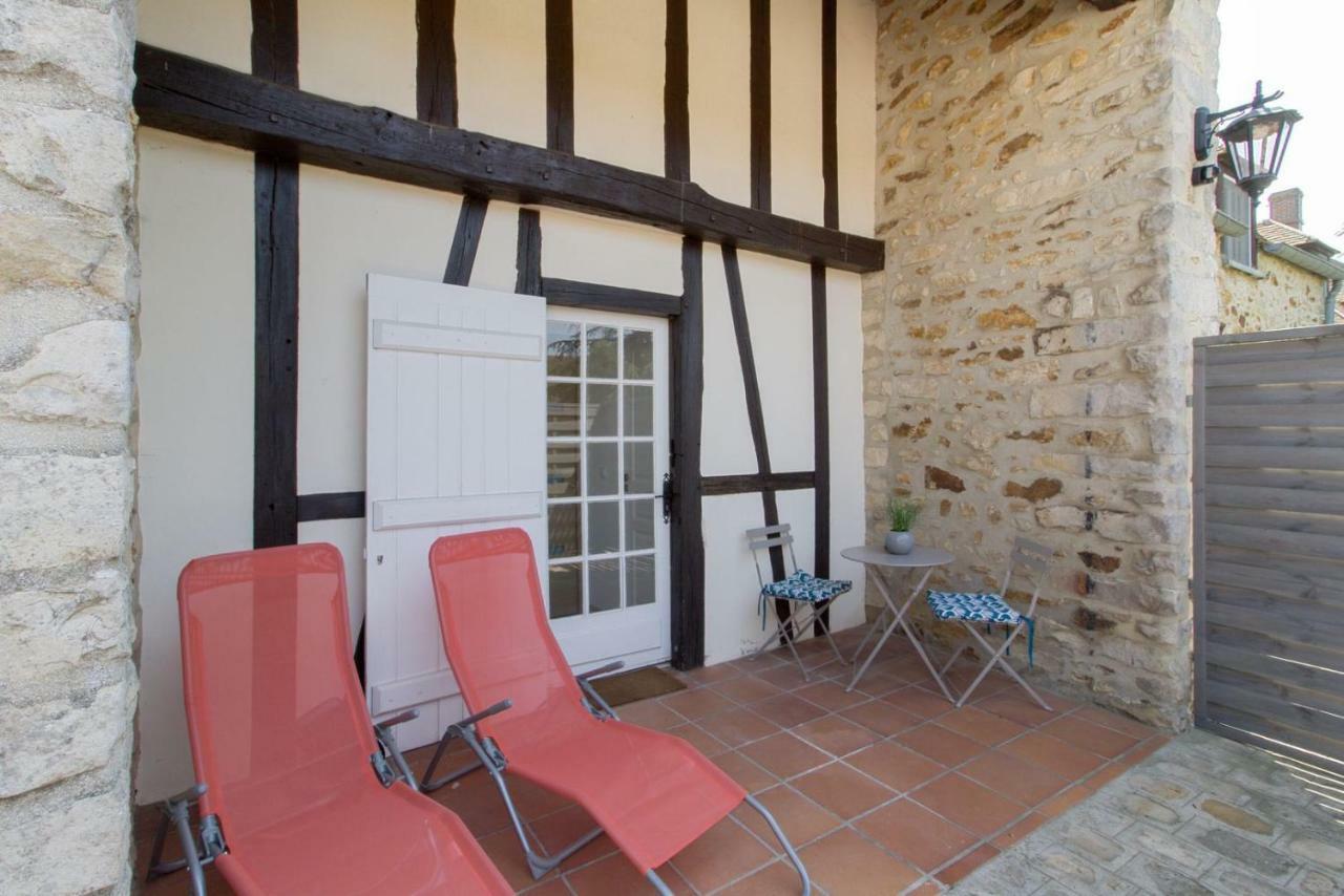 Domaine Des Trois Chateaux Moisenay Exteriör bild